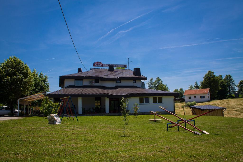 Restaurant Rooms Pino Slunj Exteriér fotografie