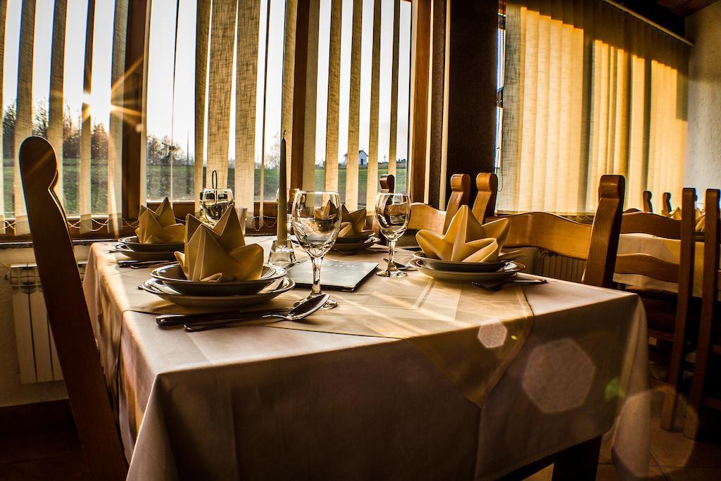 Restaurant Rooms Pino Slunj Exteriér fotografie