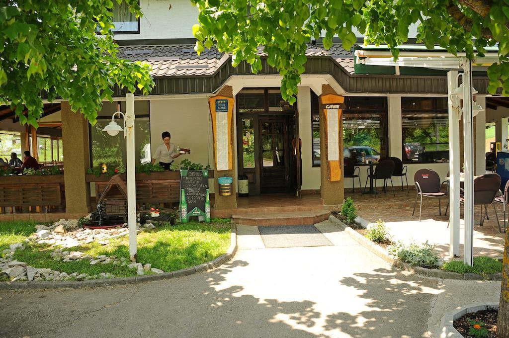 Restaurant Rooms Pino Slunj Exteriér fotografie