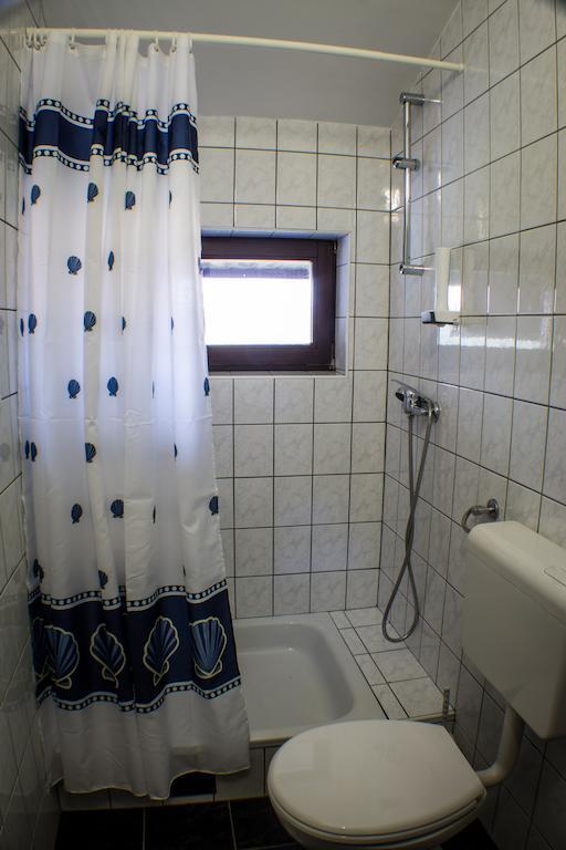 Restaurant Rooms Pino Slunj Pokoj fotografie